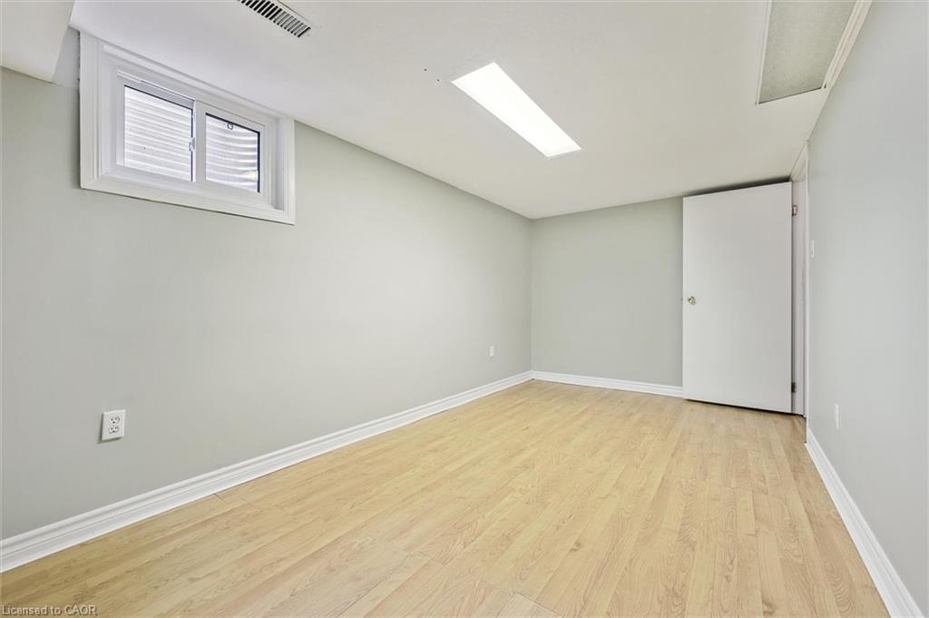 5-589 Beechwood Drive, Waterloo, ON - Indoor Photo Showing Other Room