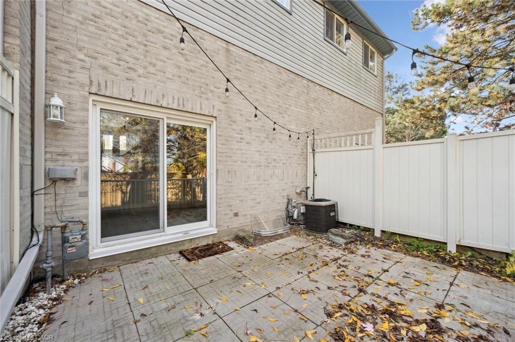5-589 Beechwood Drive, Waterloo, ON - Outdoor With Exterior