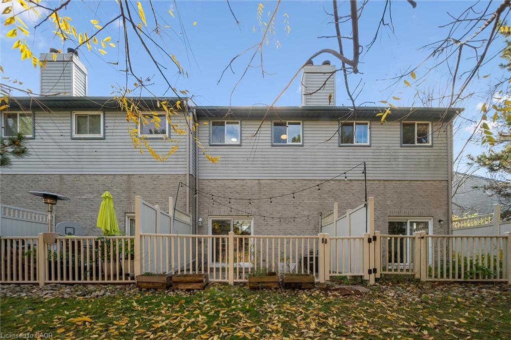 5-589 Beechwood Drive, Waterloo, ON - Outdoor