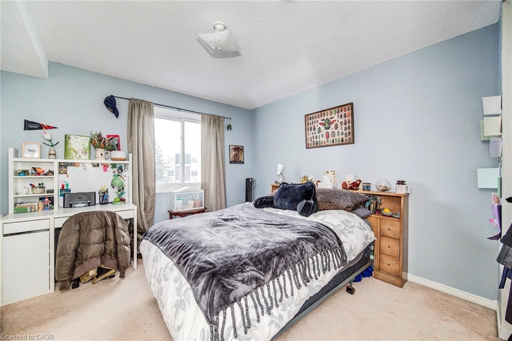 217-456 Janefield Avenue, Guelph, ON - Indoor Photo Showing Bedroom