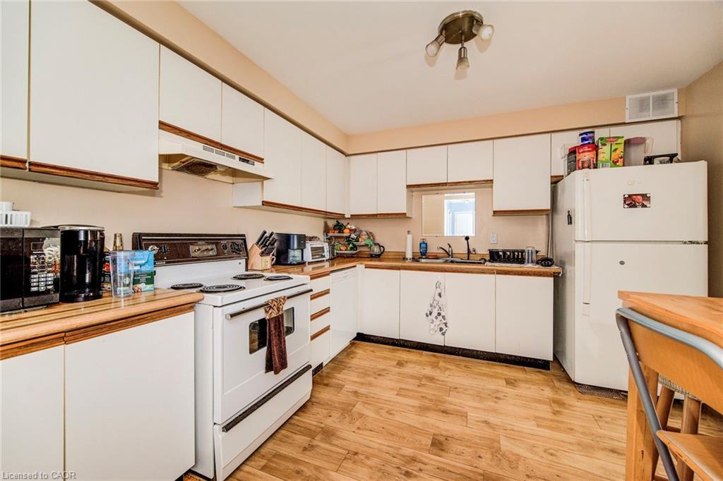 217-456 Janefield Avenue, Guelph, ON - Indoor Photo Showing Kitchen