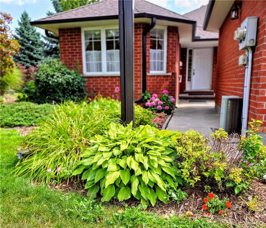 5-10 Isherwood Avenue, Cambridge, ON - Outdoor
