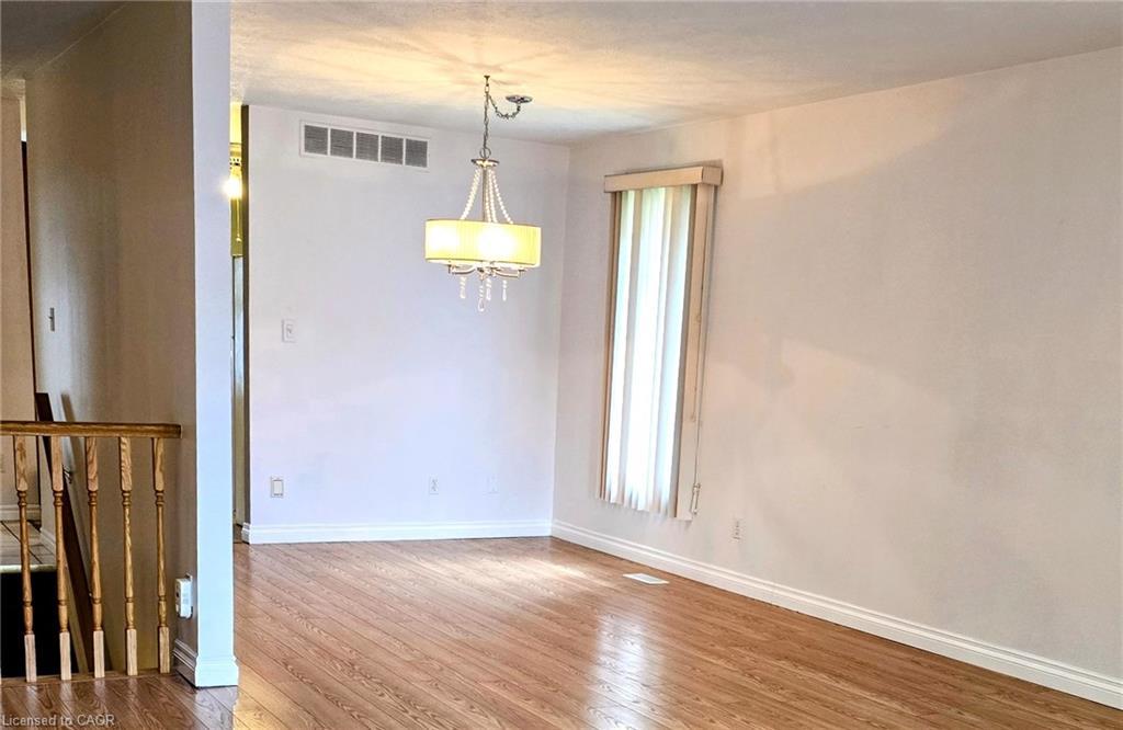 5-10 Isherwood Avenue, Cambridge, ON - Indoor Photo Showing Other Room