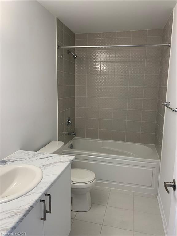 88 Edminston Drive, Centre Wellington, ON - Indoor Photo Showing Bathroom
