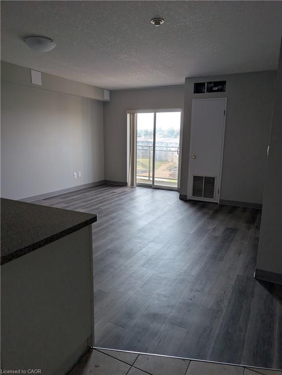 706-736 Old Albert Street, Waterloo, ON - Indoor Photo Showing Other Room