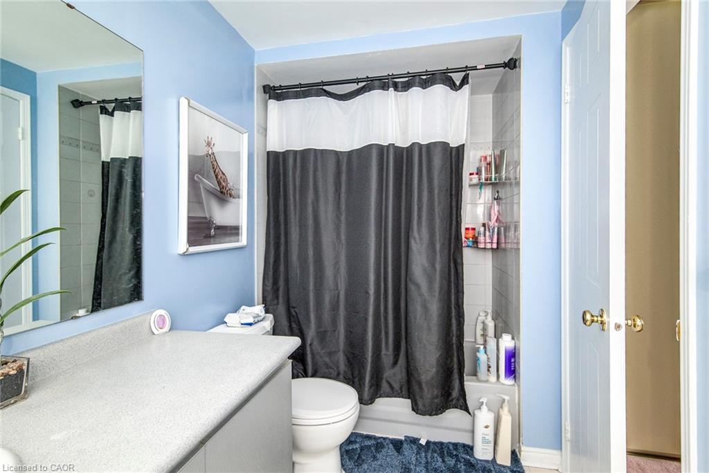 115-456 Janefield Avenue, Guelph, ON - Indoor Photo Showing Bathroom
