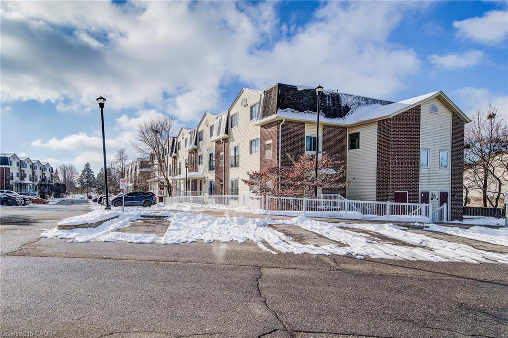 115-456 Janefield Avenue, Guelph, ON - Outdoor