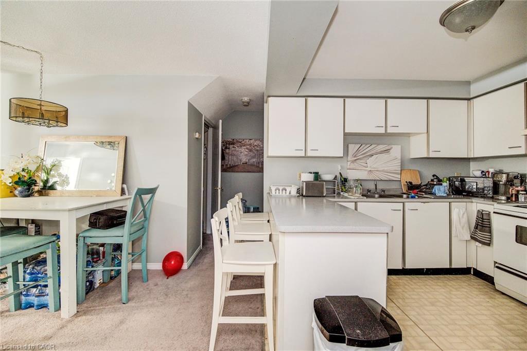115-456 Janefield Avenue, Guelph, ON - Indoor Photo Showing Kitchen