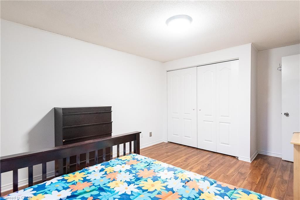 Main-690 Elgin Street N, Cambridge, ON - Indoor Photo Showing Bedroom