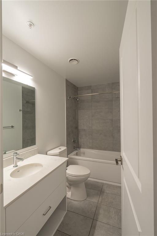 1008-15 Glebe Street, Cambridge, ON - Indoor Photo Showing Bathroom