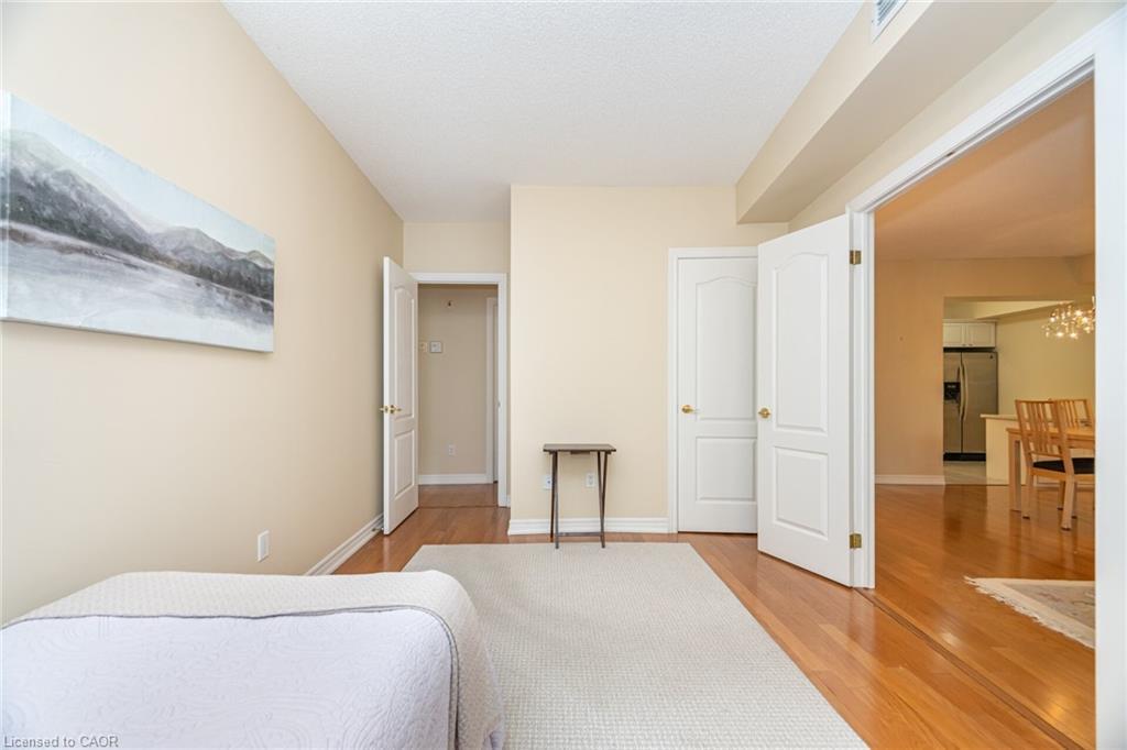 204-77 Governors Road, Dundas, ON - Indoor