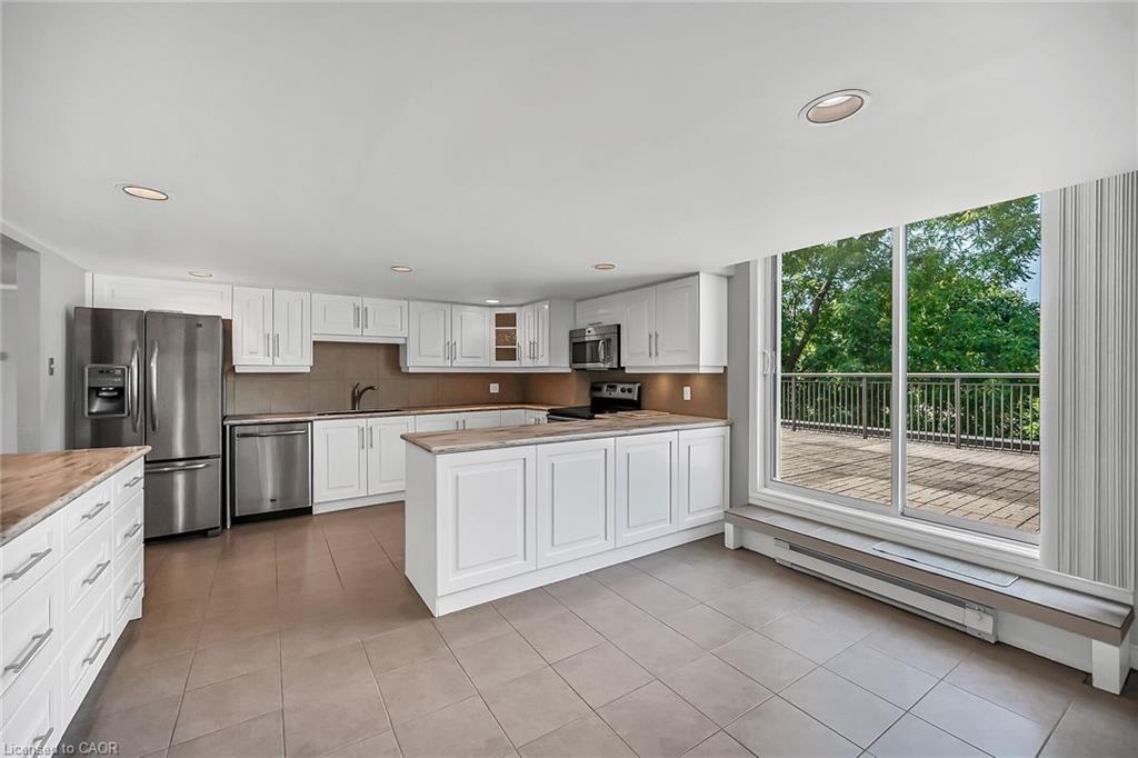 Ph1-150 Wilson Street W, Ancaster, ON - Indoor Photo Showing Kitchen