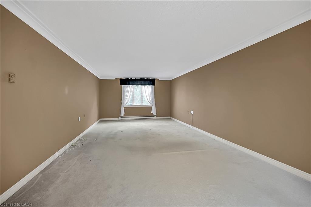 Ph1-150 Wilson Street W, Ancaster, ON - Indoor Photo Showing Other Room