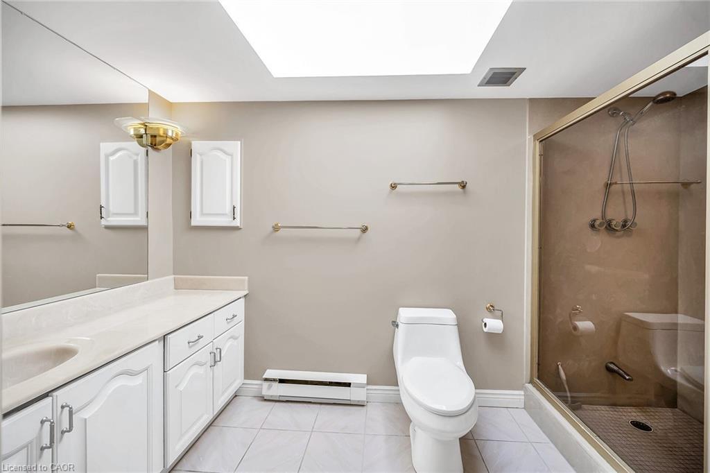 Ph1-150 Wilson Street W, Ancaster, ON - Indoor Photo Showing Bathroom