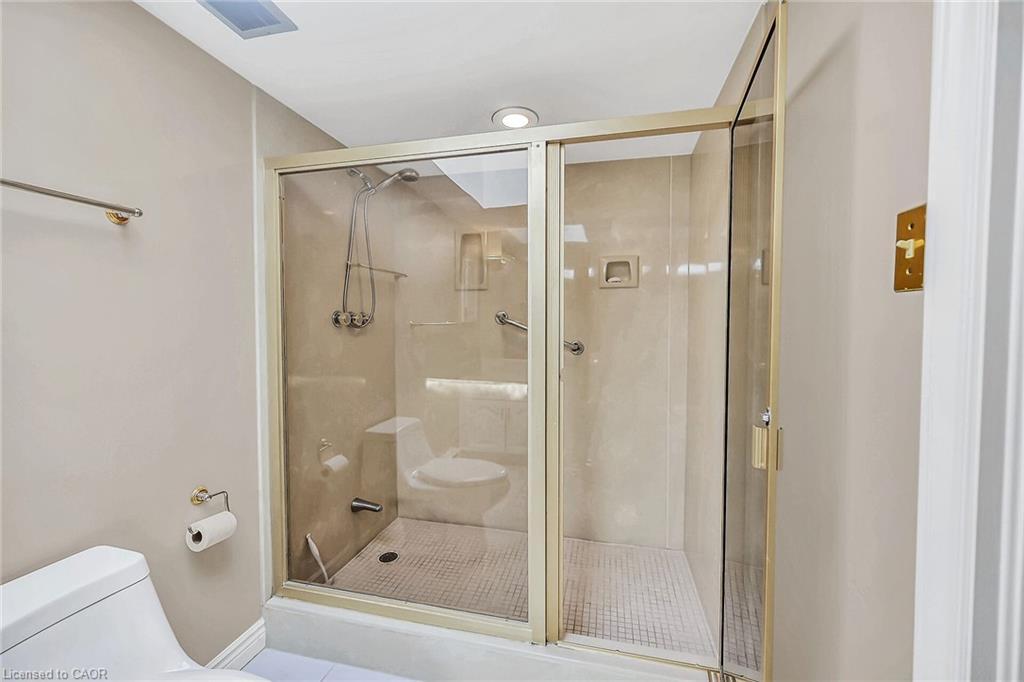 Ph1-150 Wilson Street W, Ancaster, ON - Indoor Photo Showing Bathroom