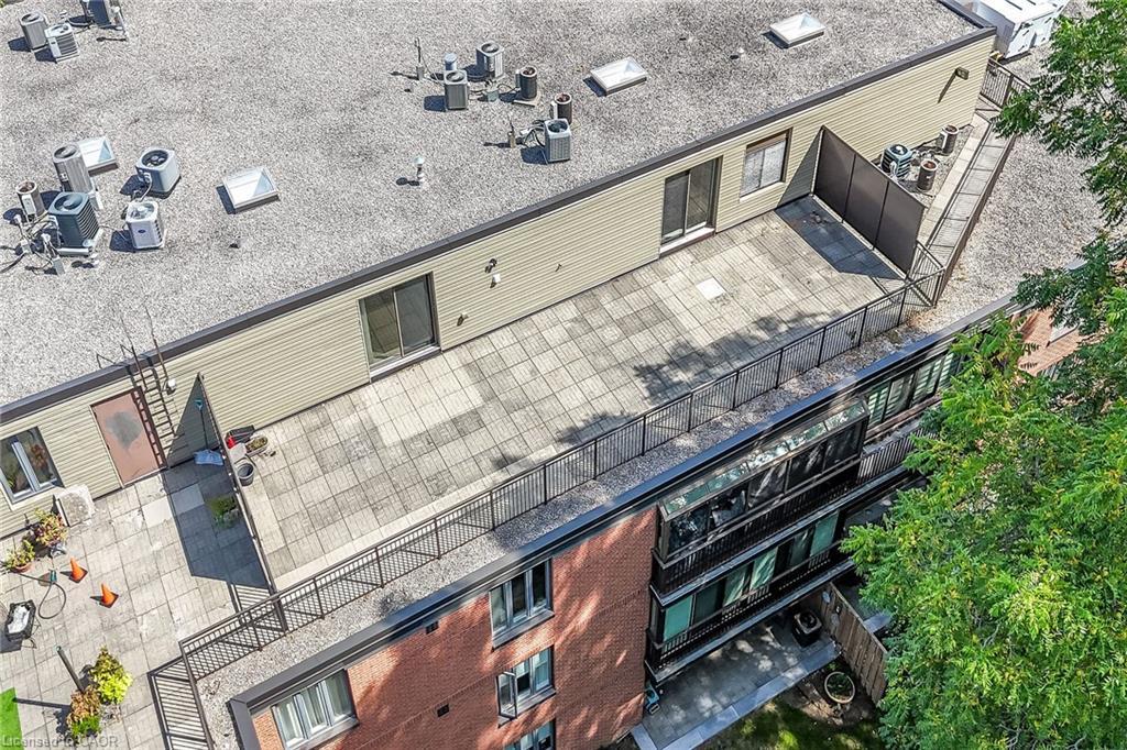 Ph1-150 Wilson Street W, Ancaster, ON -