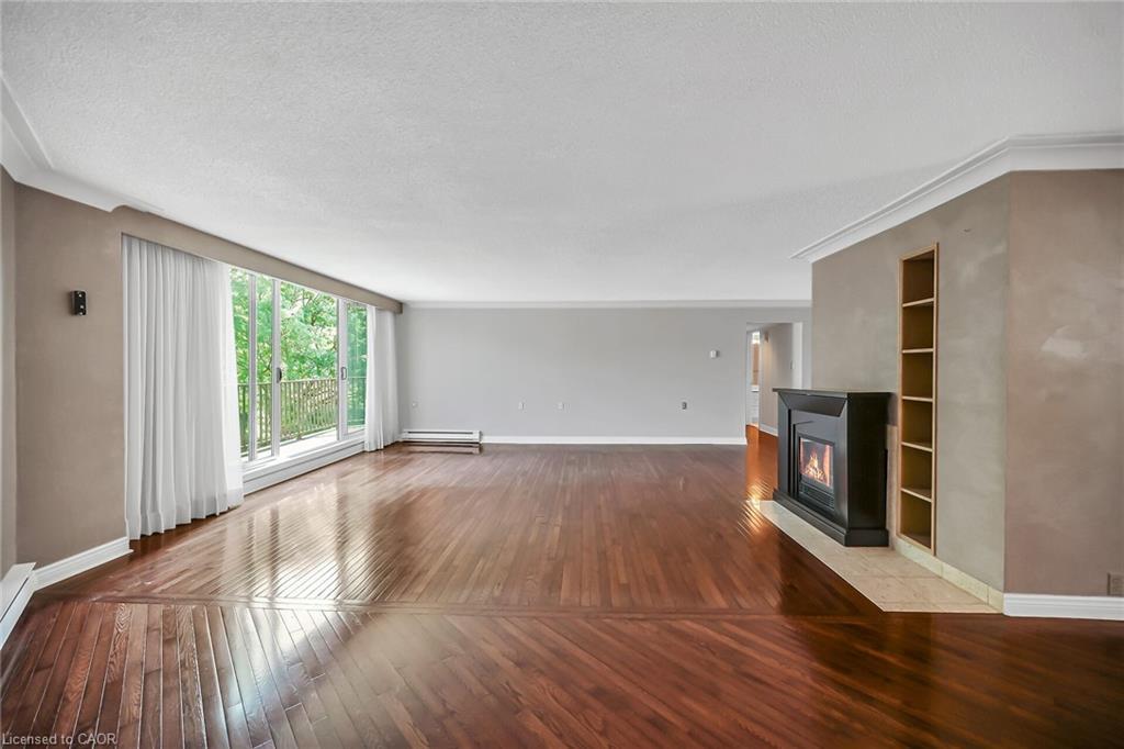 Ph1-150 Wilson Street W, Ancaster, ON - Indoor Photo Showing Other Room