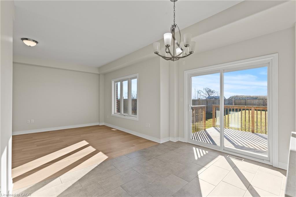 33 Cinnamon Street, Thorold, ON - Indoor Photo Showing Other Room