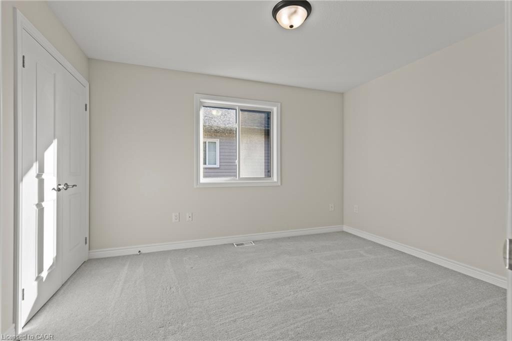 33 Cinnamon Street, Thorold, ON - Indoor Photo Showing Other Room