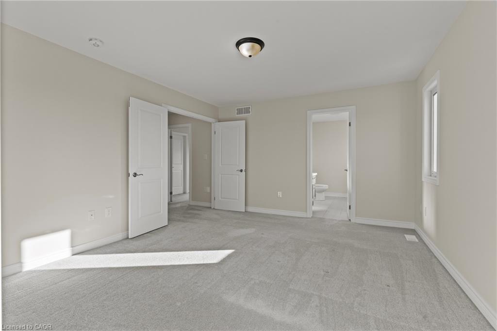 33 Cinnamon Street, Thorold, ON - Indoor Photo Showing Other Room