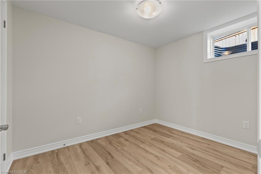 33 Cinnamon Street, Thorold, ON - Indoor Photo Showing Other Room