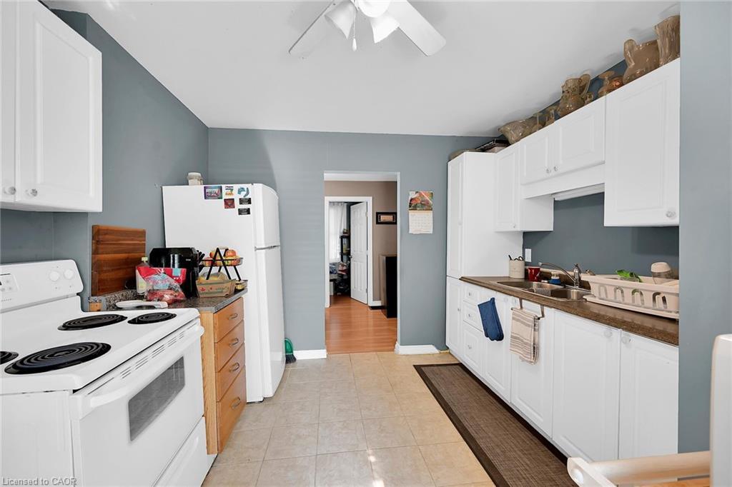 942 Upper Gage Avenue, Hamilton, ON - Indoor Photo Showing Kitchen With Double Sink