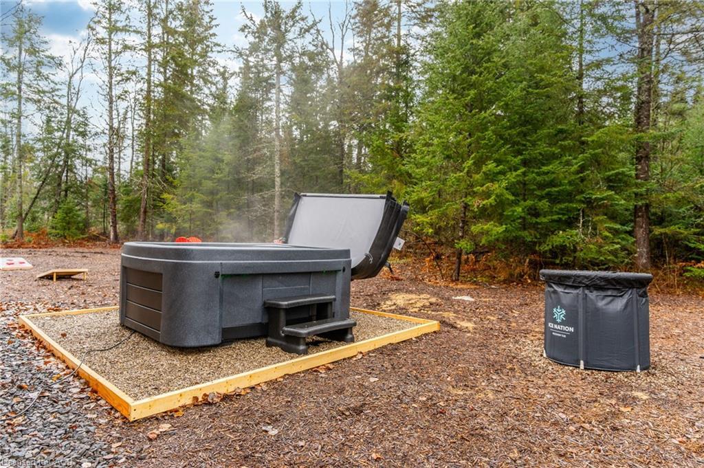 1049 Greensview Drive, Huntsville, ON - Outdoor