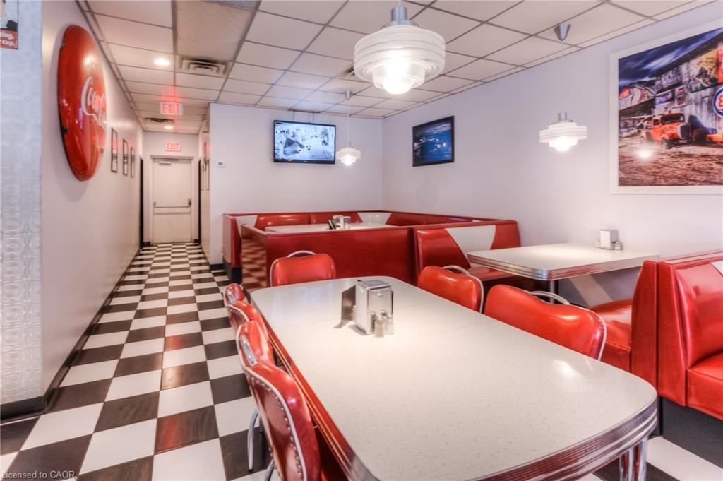 210 George Street, Dunnville, ON