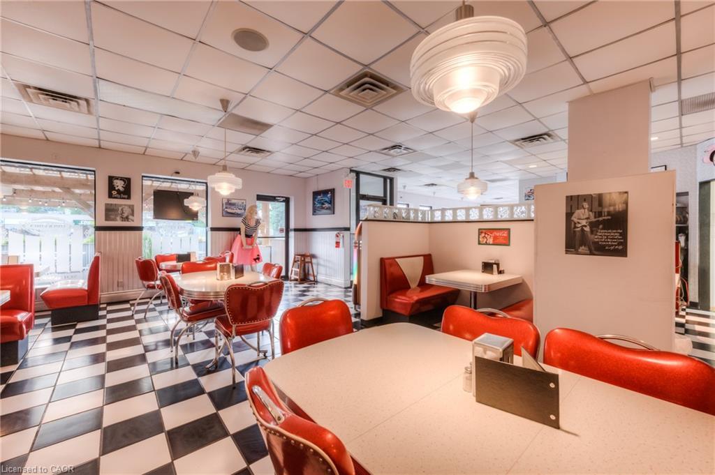 210 George Street, Dunnville, ON