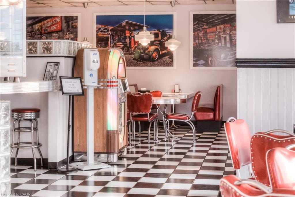 210 George Street, Dunnville, ON