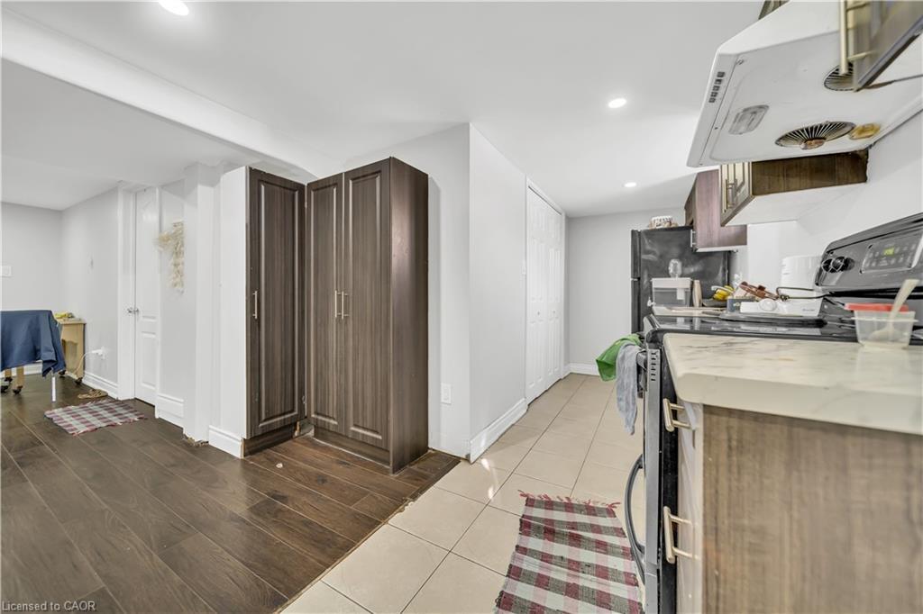 259 Franklin Street S, Kitchener, ON - Indoor Photo Showing Kitchen