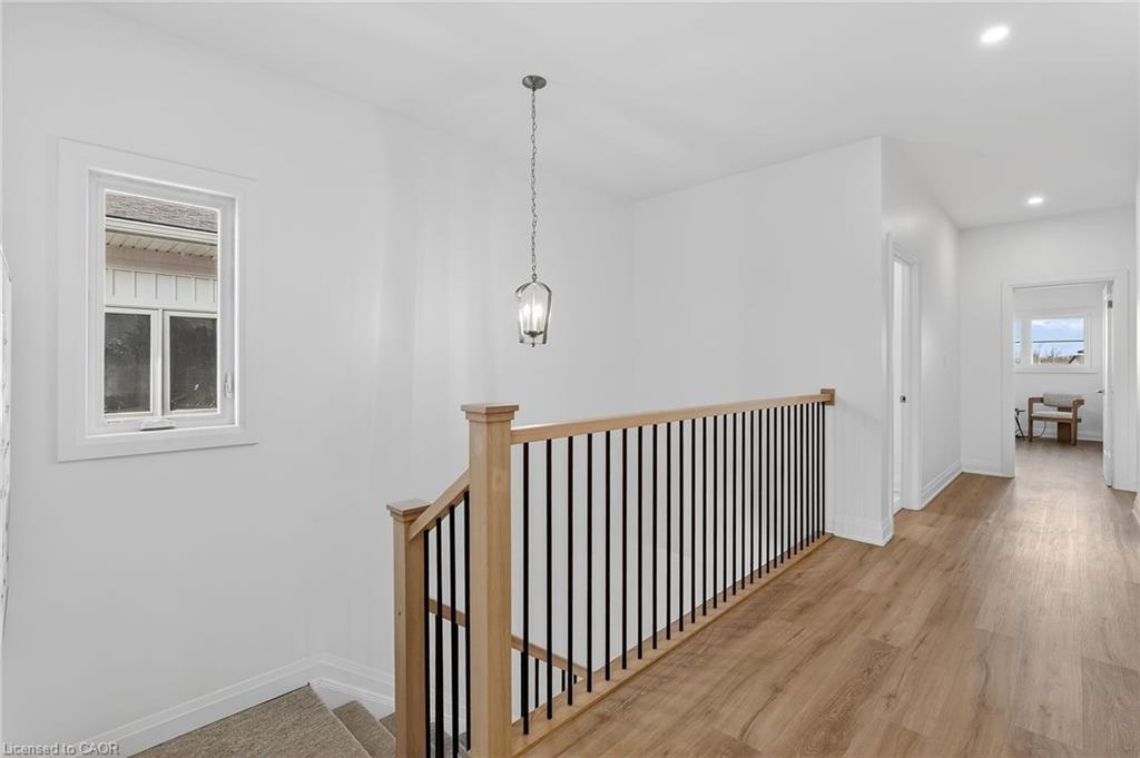 8868 Angie Drive, Niagara Falls, ON - Indoor Photo Showing Other Room