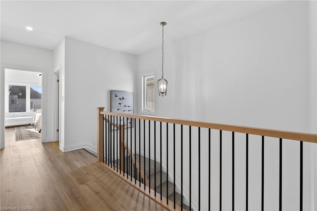 8868 Angie Drive, Niagara Falls, ON - Indoor Photo Showing Other Room