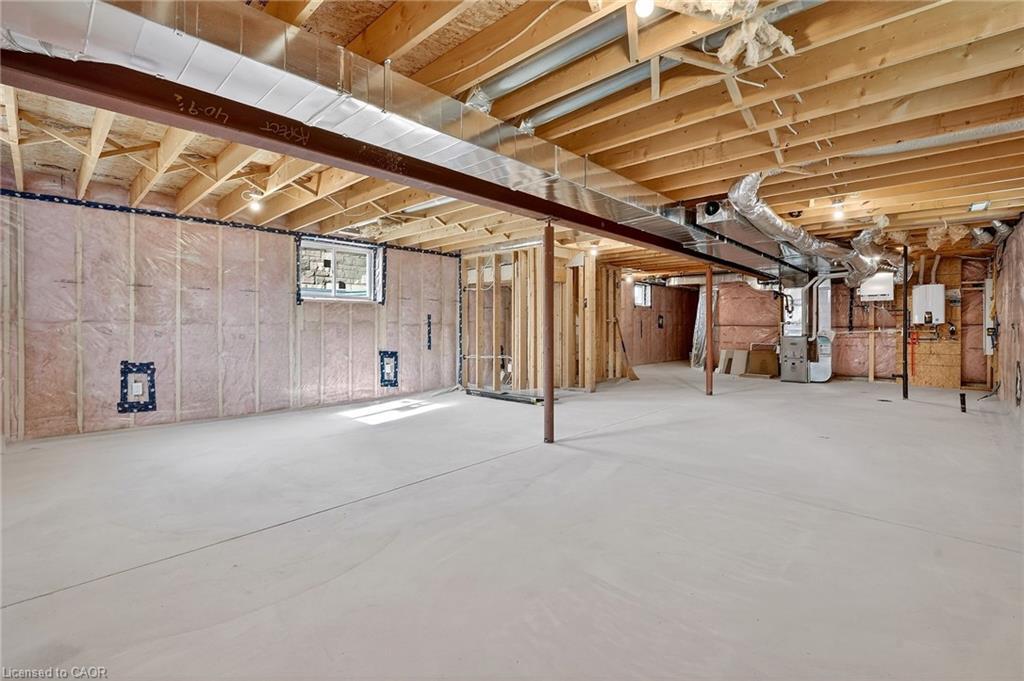 8868 Angie Drive, Niagara Falls, ON - Indoor Photo Showing Basement