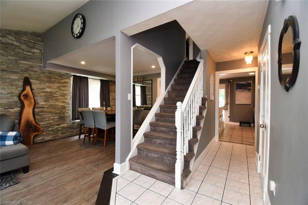 448 Acadia Drive, Hamilton, ON - Indoor Photo Showing Other Room
