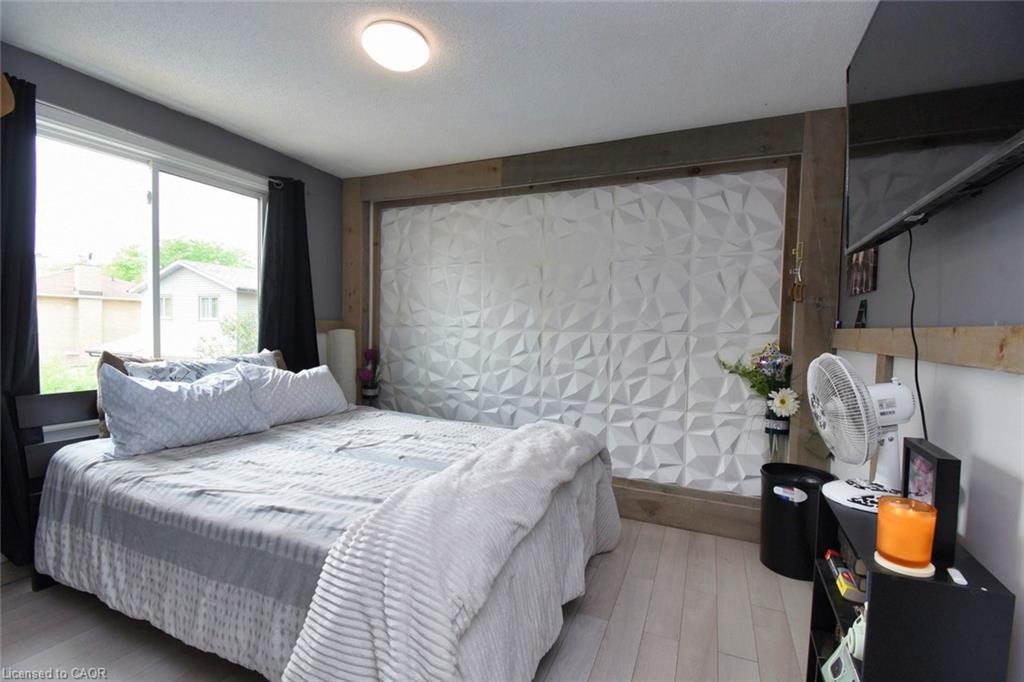 448 Acadia Drive, Hamilton, ON - Indoor Photo Showing Bedroom