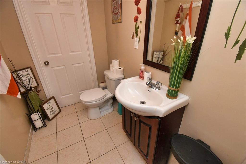448 Acadia Drive, Hamilton, ON - Indoor Photo Showing Bathroom