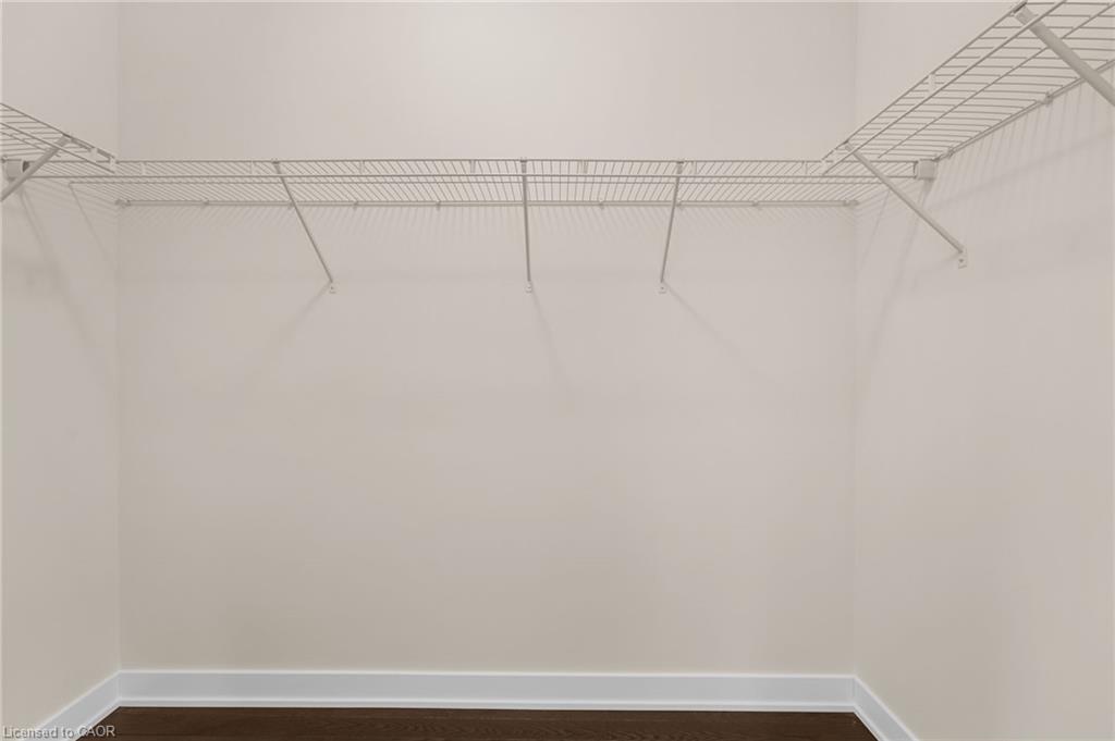 83-1007 Kingsridge Court, Huntsville, ON - Indoor With Storage