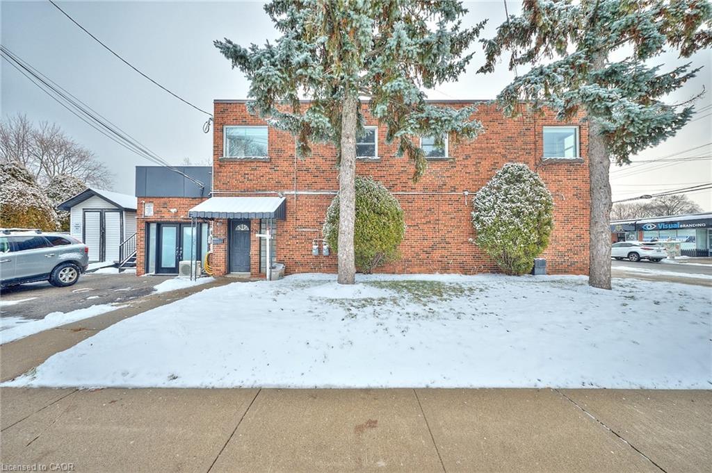 Upper-229 East 13Th Street, Hamilton, ON - Outdoor