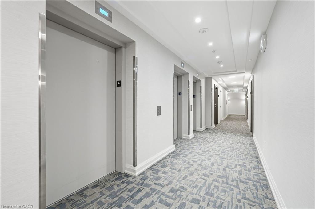 416-212 King William Street, Hamilton, ON - Indoor Photo Showing Other Room