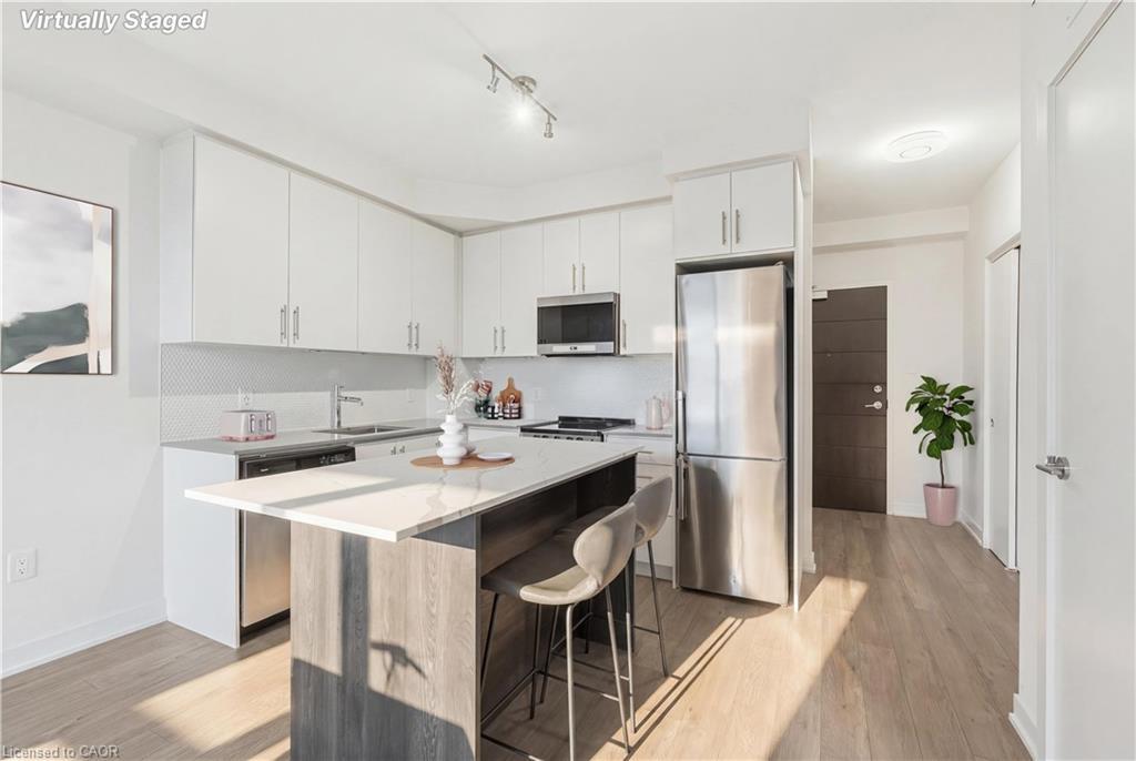 416-212 King William Street, Hamilton, ON - Indoor Photo Showing Kitchen