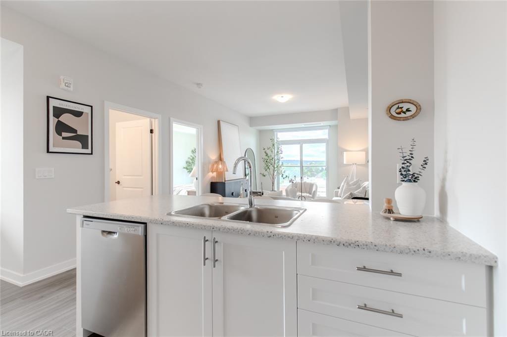 1311-870 Queenston Road, Stoney Creek, ON - Indoor Photo Showing Kitchen With Double Sink With Upgraded Kitchen