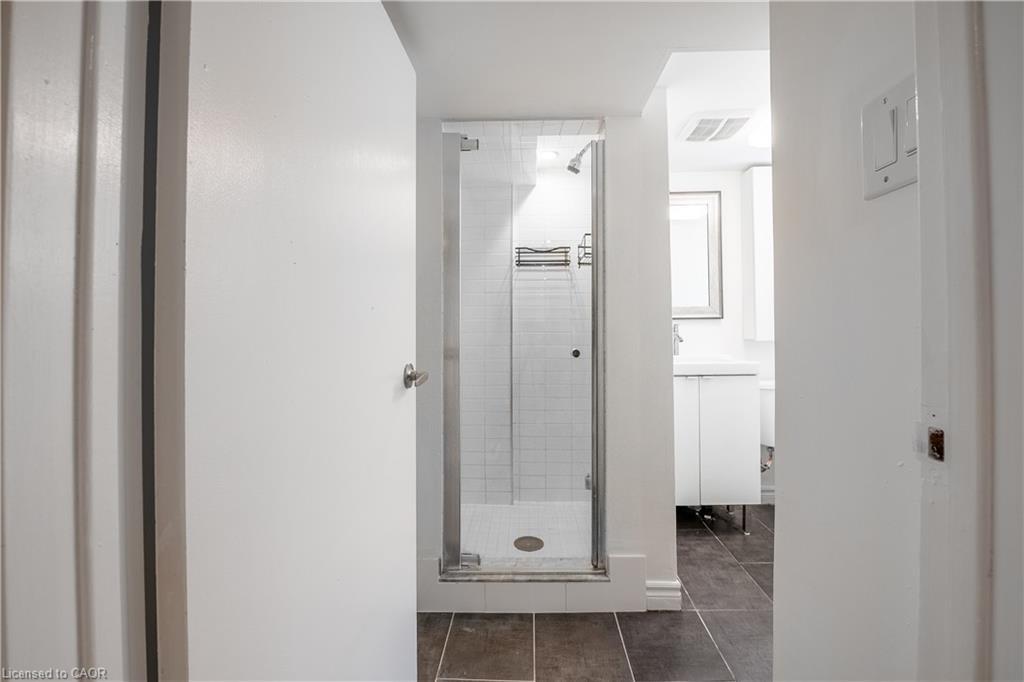 Basement-11 Ottawa Street S, Hamilton, ON - Indoor Photo Showing Other Room