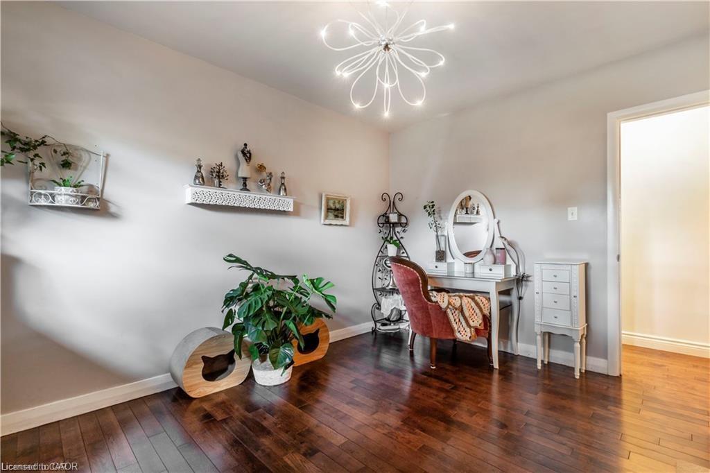 Upper-107 Ellis Crescent, Waterloo, ON - Indoor