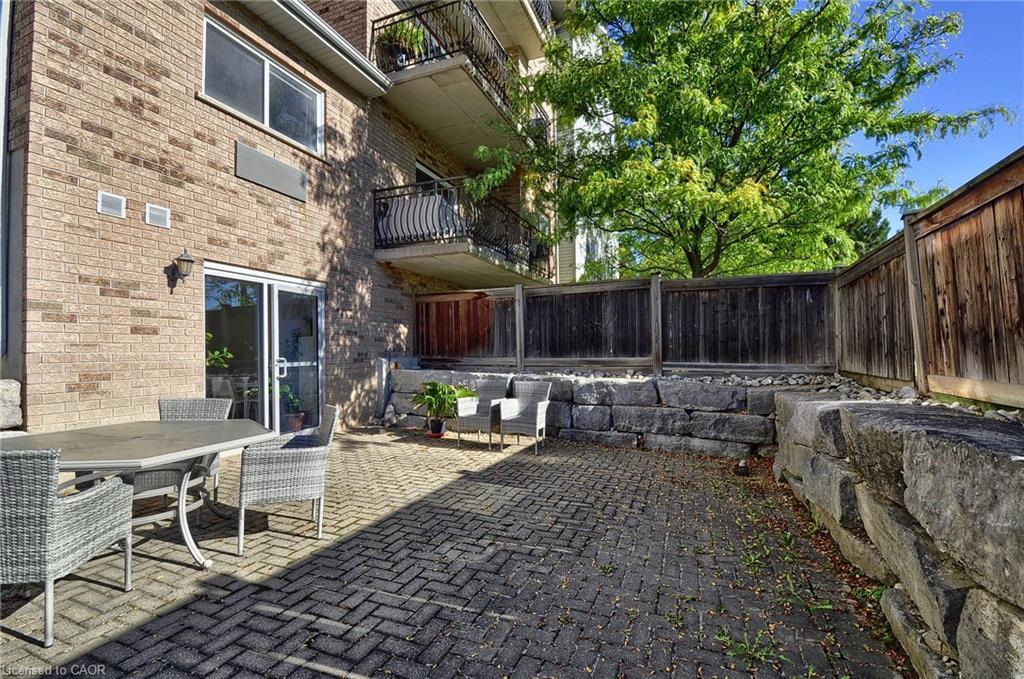 302-345 Briarmeadow Drive, Kitchener, ON