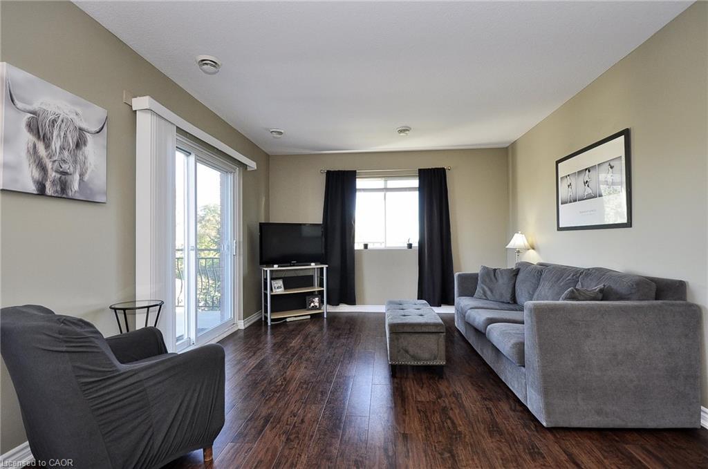 302-345 Briarmeadow Drive, Kitchener, ON