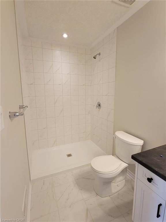 3-311 Woolwich Street, Waterloo, ON - Indoor Photo Showing Bathroom