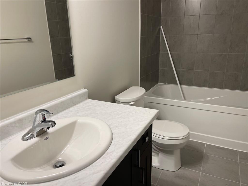 3-311 Woolwich Street, Waterloo, ON - Indoor Photo Showing Bathroom