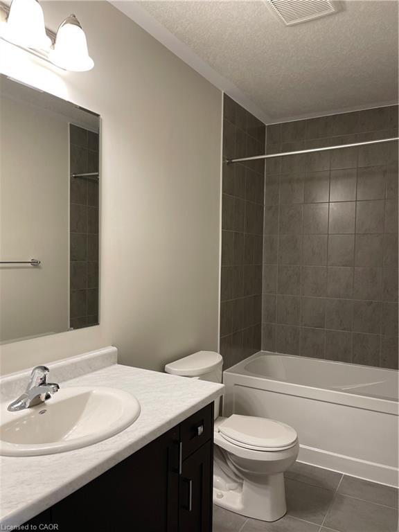 3-311 Woolwich Street, Waterloo, ON - Indoor Photo Showing Bathroom