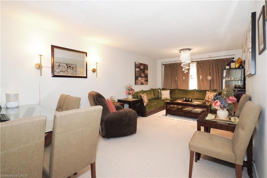 429 Exmoor Street, Waterloo, ON - Indoor Photo Showing Other Room